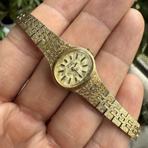 Vintage Seiko Women’s 1400-7389 Dress Gold Tone Oval Quartz Analog 17mm Watch - Picture 1 of 8